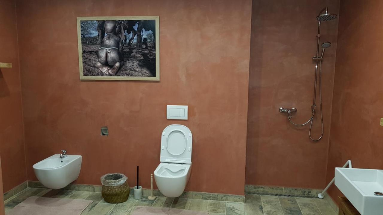 לוני Hotel Na Hradbach מראה חיצוני תמונה